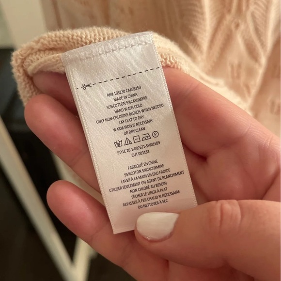 Sweater - Picture 4 of 4